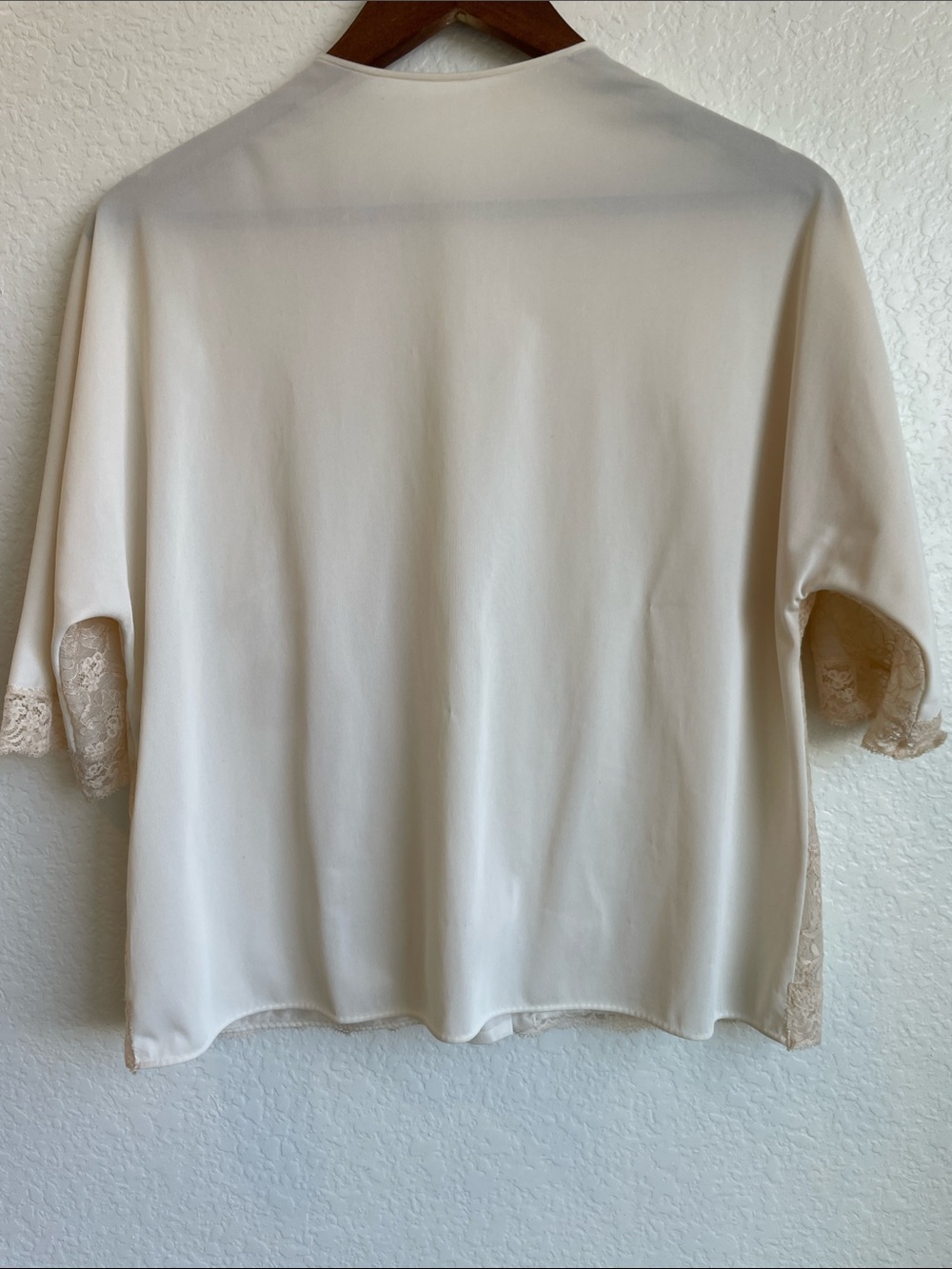 Vanity Fair Cream Lace-Trim Short Sleeve Vintage Top • 38 - Picture 2 of 16